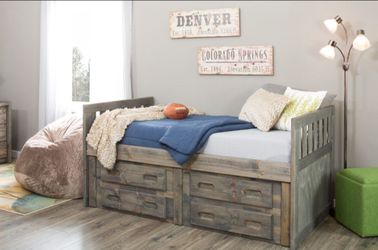 MADE IN USA Twin Bed with storage drawers