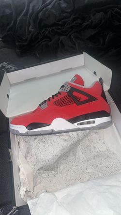 Air Jordan 4 Retro Toro Bravo Sneakers