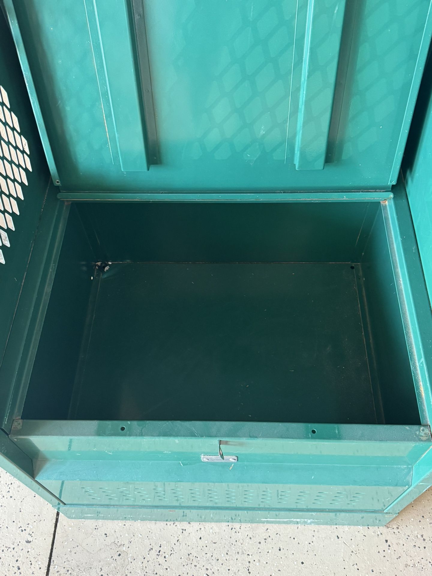 Stadium Locker With Shelf And Foot Locker 24” W x 21” D x 76” H