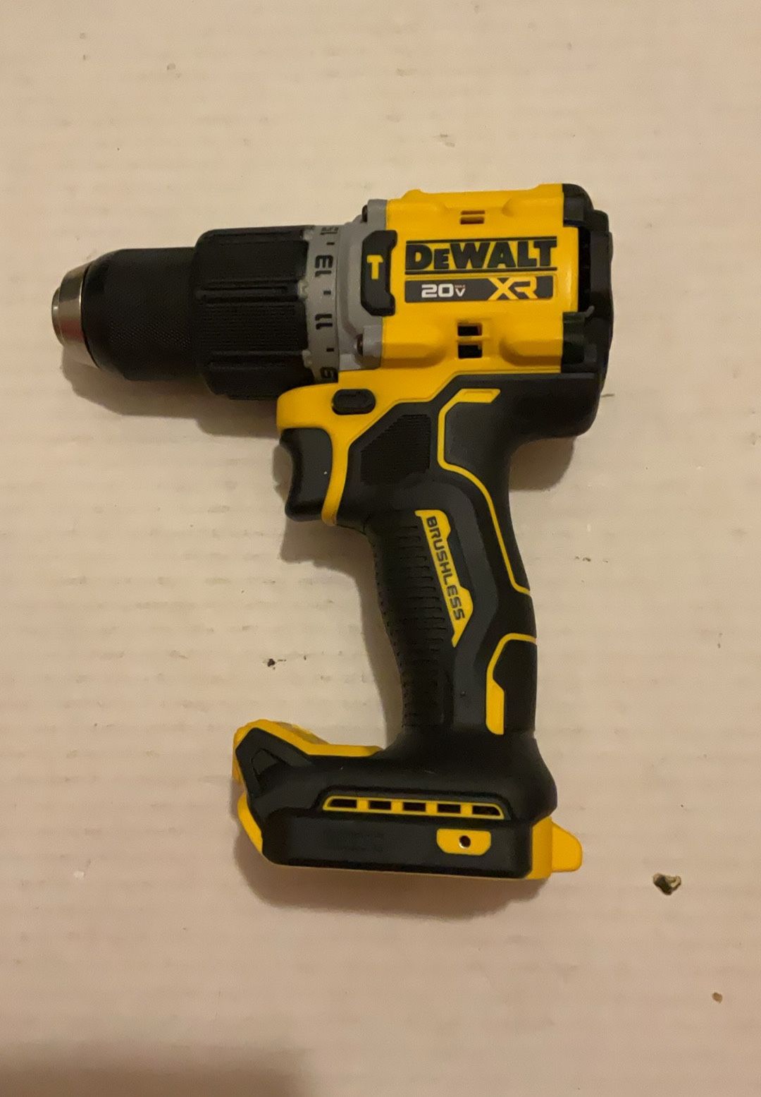 Brand New Dewalt 20 Volts XR Brushless 1/2” Hammer Drill Driver 2 Speeds. 130 Firm on Price. 130 Firme en Precio.