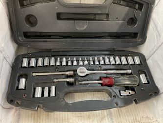 Husky Ratchet Tool Set