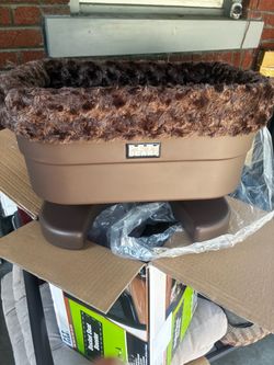 Pet booster seat
