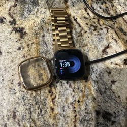 Fitbit Versa 4