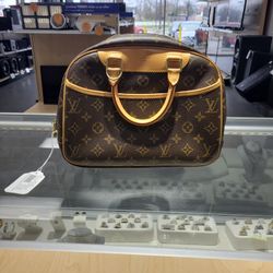 Louis Vuitton Purse