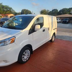 2019 NISSAN NV 200