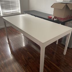 Extendable IKEA Dinning Room Table