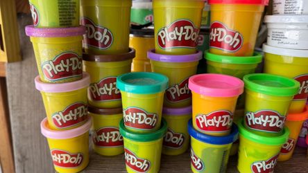 Play-Doh Cans Bulk Lot