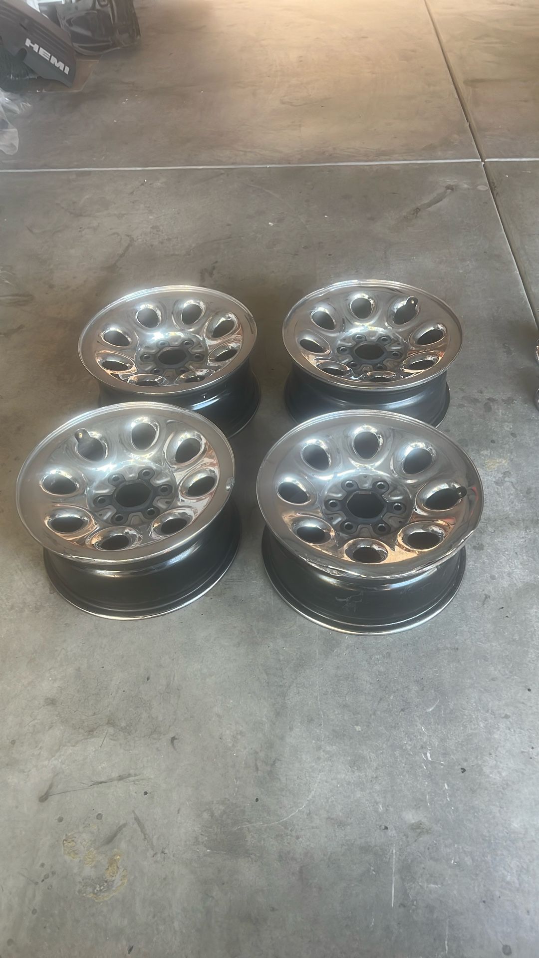 4 Rings GMC With Hubs Cap