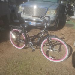 Old School SCHWINN Riverside 26 INCH WHEELS Girls Bike 