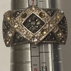 Vintage Sterling Silver Ring Nice Stones Size 8
