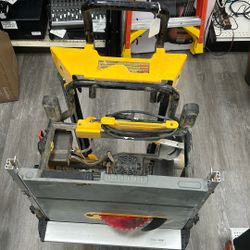DEWALT TABLE SAW