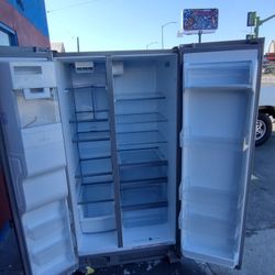 whirpool refrigerator 1 yeard old 