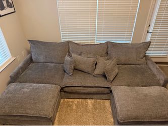 Modular sectional Sofa with two ottoman’s