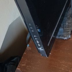 Dell Computer.  Good For Parts Or If You Need One . It's Works 