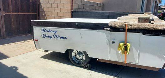 1982 Pop Up Camping Trailer