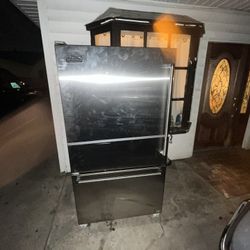 Viking Fridge