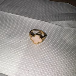 VAN CLEEF ALHAMBRA RING