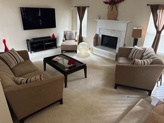 Cindy Crawford living room