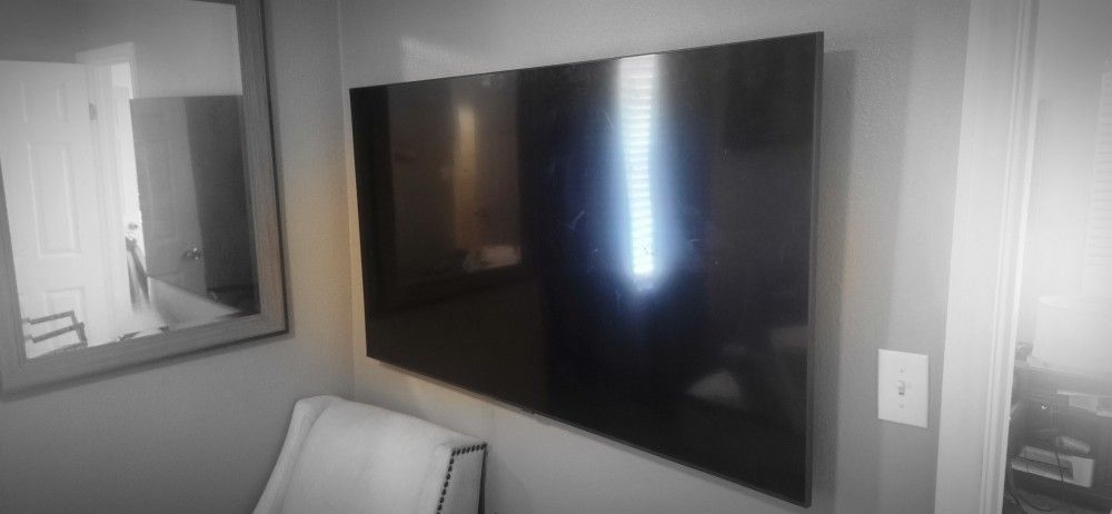 65" Samsung LED 4K Smart TV And Sound Bar