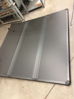 2020-2025 Chevy Silverado Sierra trifold tonneau cover