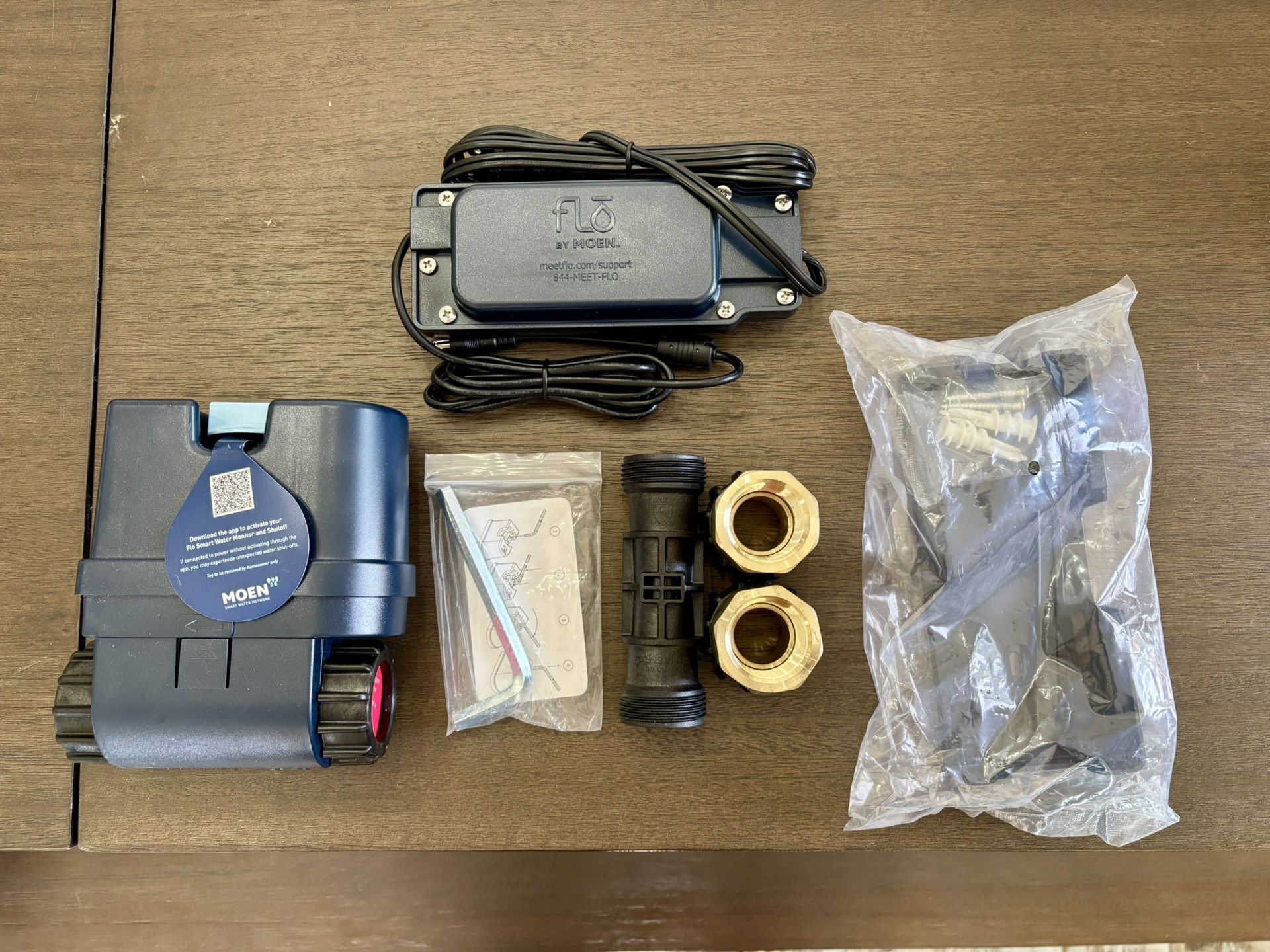 1 Inch Moen Flo Smart Water Monitor and Automatic Water Shut Off Valve