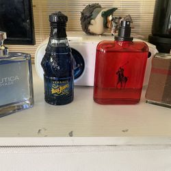 Cologne (polo,Burberry,nautica,Versace)