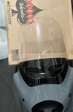 Fairing w/3 windshields and 1 solo windshield for Harley Davidson Streetbob