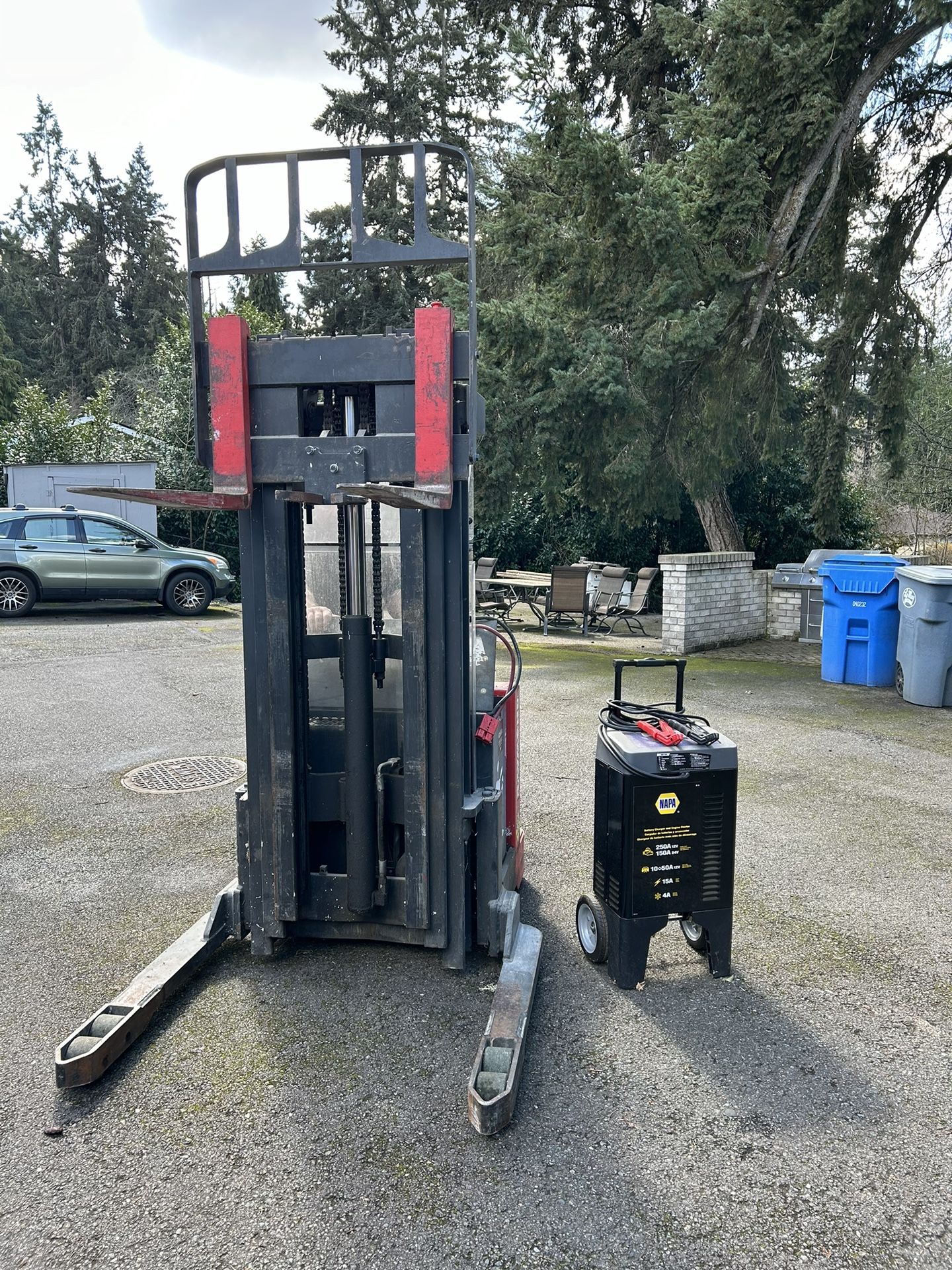 Raymond Walk Behind Forklift