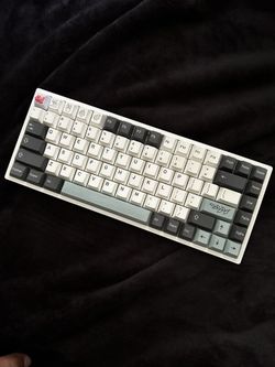 Royal Kludge RK84