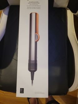 Dyson airstrait