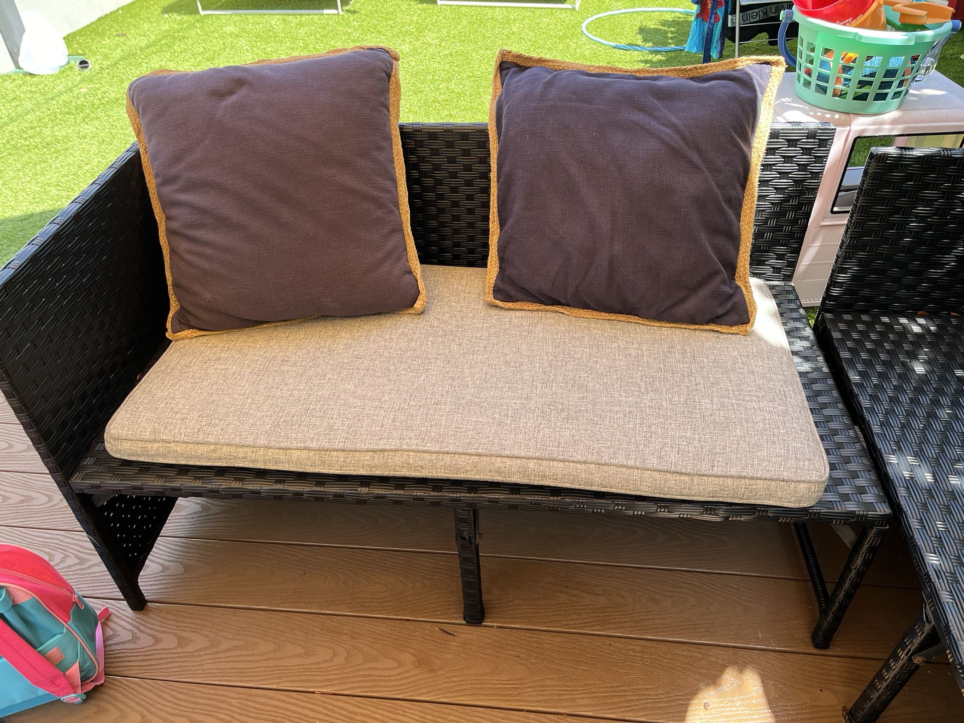 Outdoor Mat And Cushion E