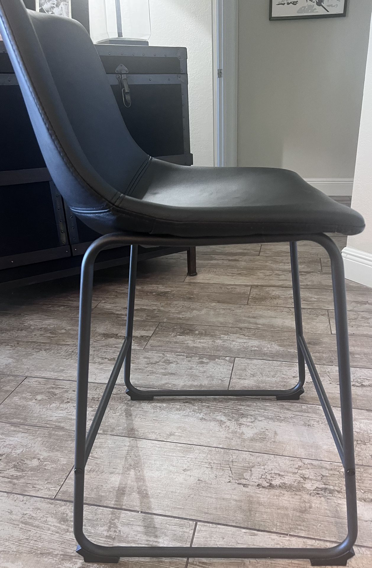 3 Bar Stools