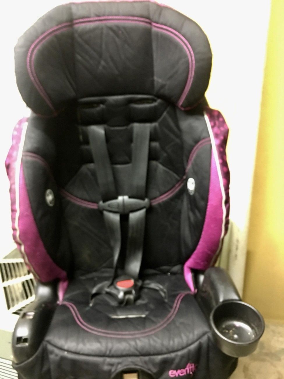 GIRLS TODDLER CAR SEAT FACING FORWARD