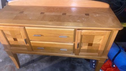 Dresser