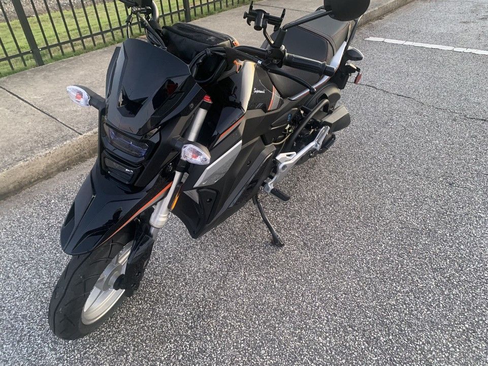 Rare 100CC Motorcycle W/ Upgrades (Custom Supermach)