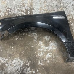04-08 Driver Fender And Bumper Cover