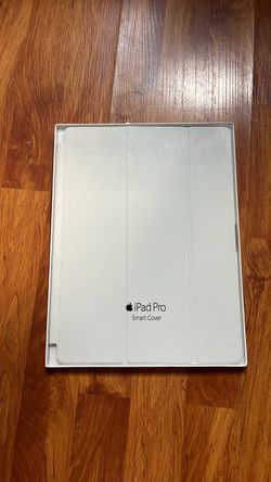 $5 UNOPENED 1ST GEN IPAD CASE