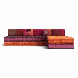 Comfy sectional sofa with day chaise