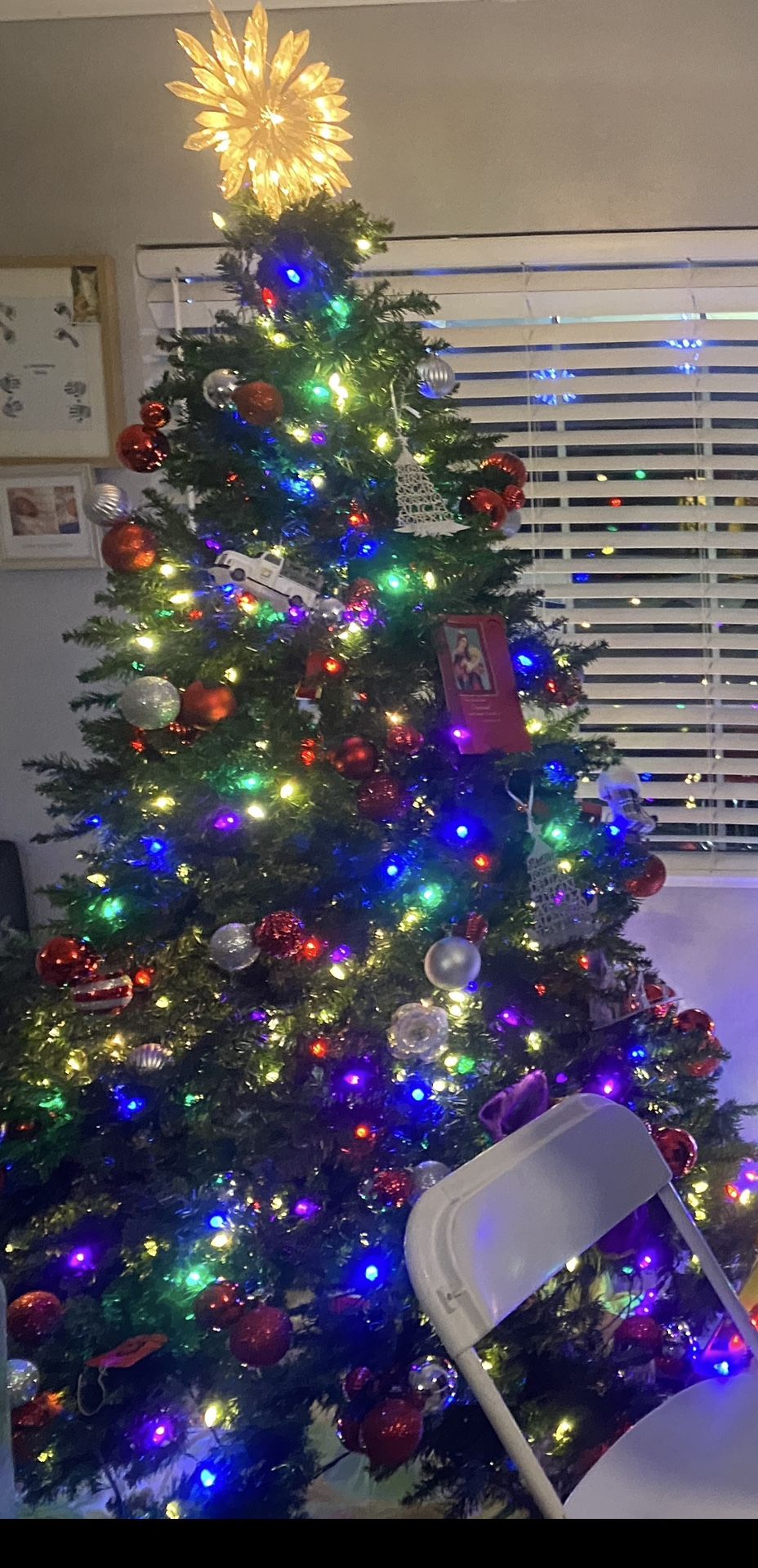 Pino De Navidad 7. Ft Usado Poco  Casi  Nuevo En Caja Con 1000 Luces 