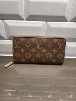Louis Vuitton Zippy Wallet