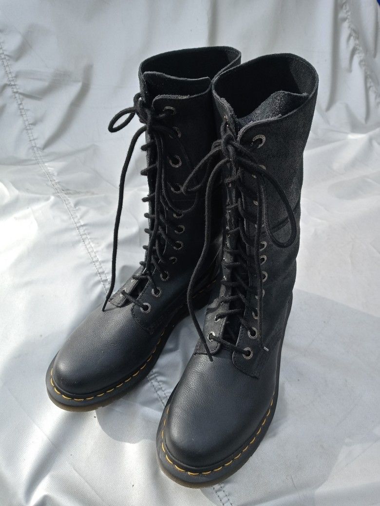 New Soft Black Leather High Tops/Laced/Size 10 Doc Martens