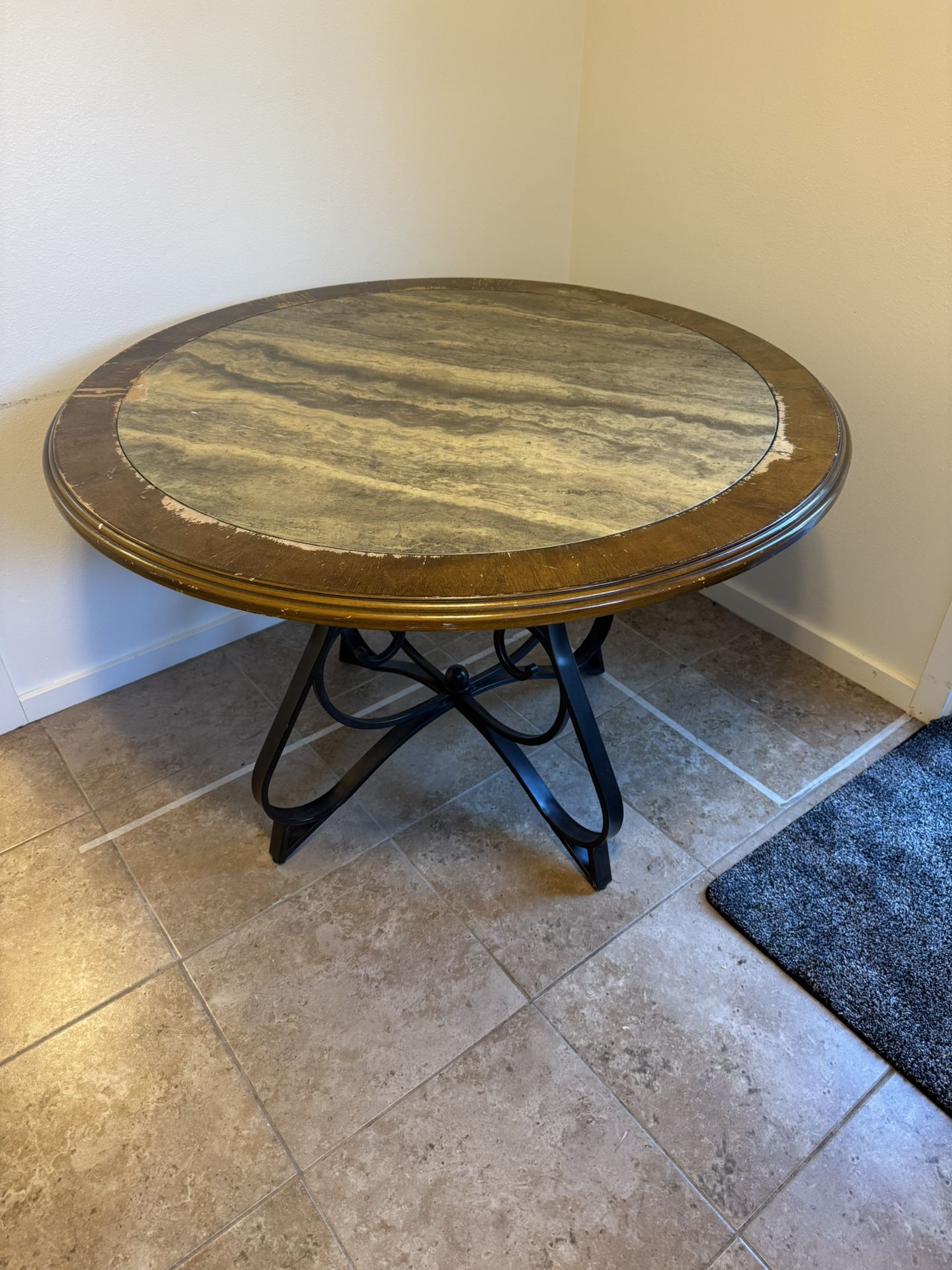 Round Table And 4 Chair Set