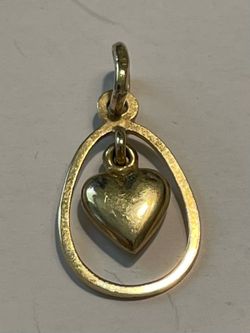 14k Gold Framed Heart Pendant