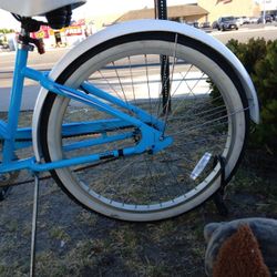 Electra Womens 26inch Beach Cruiser Almost New