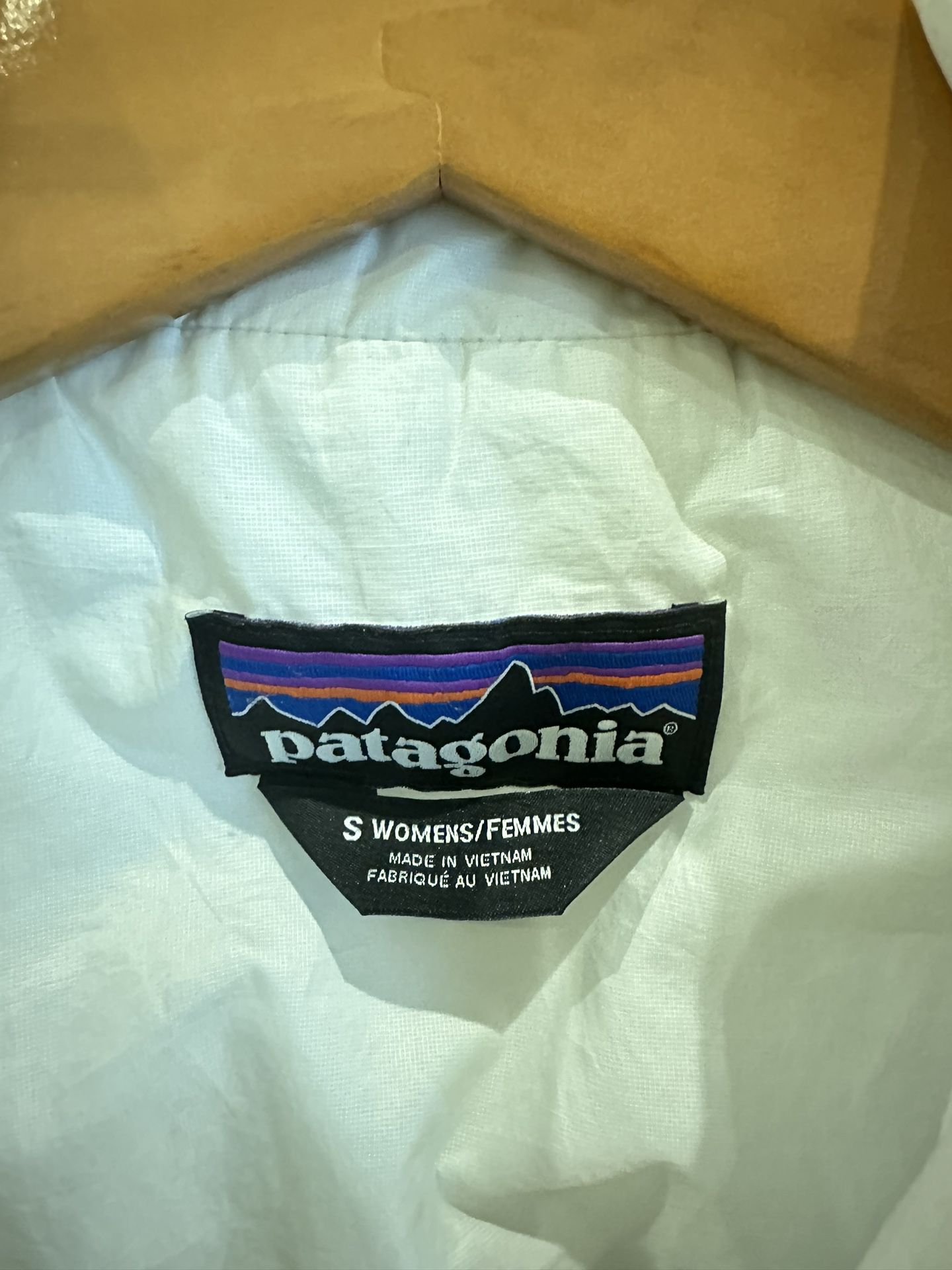 Woman’s Patagonia Lightweight Puffer Jacket Small