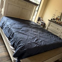 Rustic White And Gray Queen Bed frame me -solid Wood