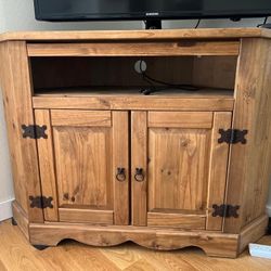 Corner TV Stand - Solid Wood and High Quality - Great condition