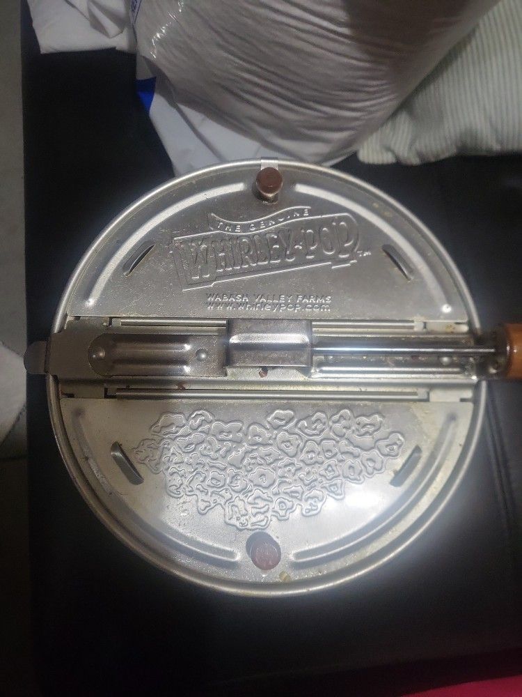 popcorn maker
