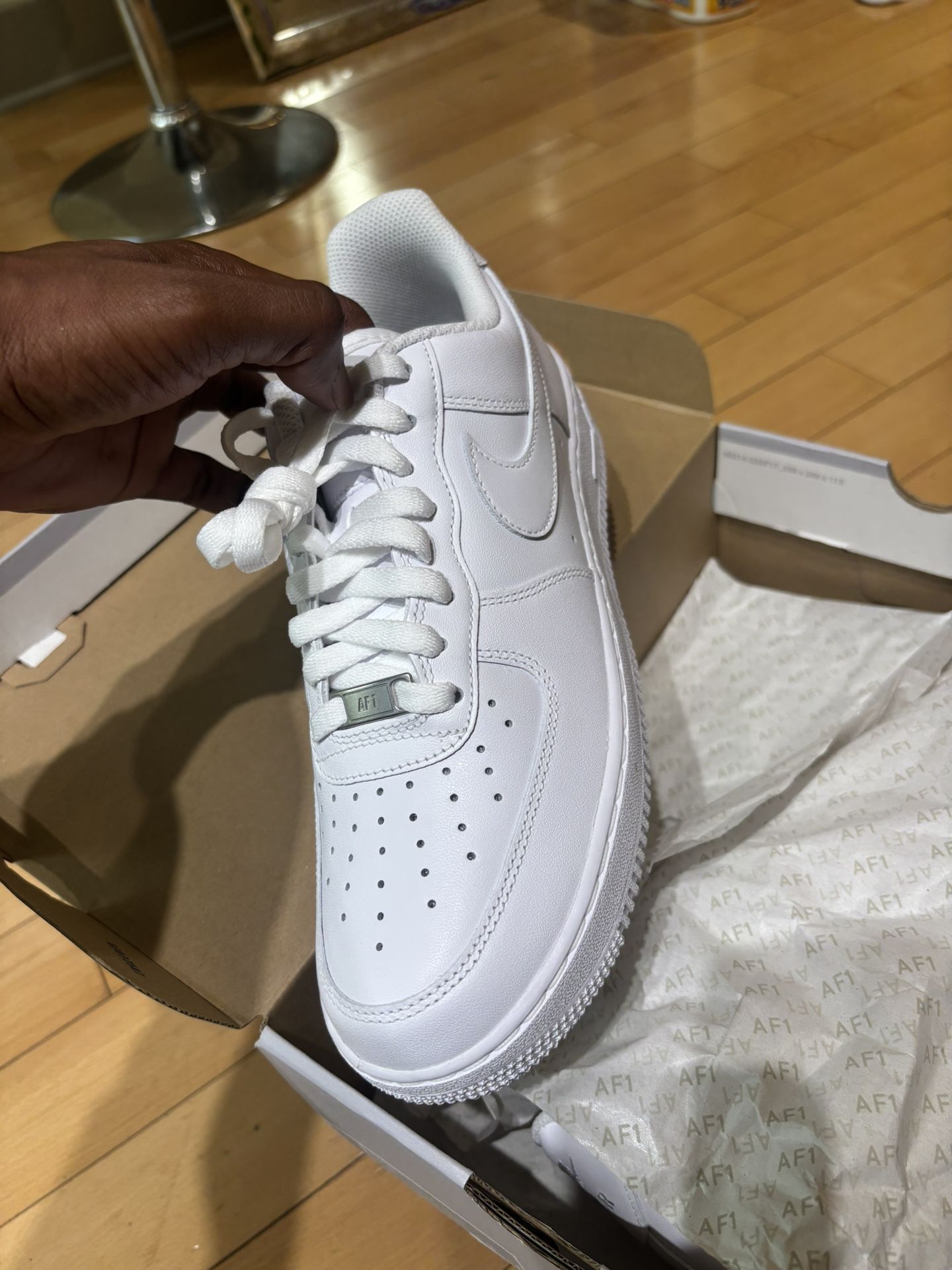 White Nike Air Force 1