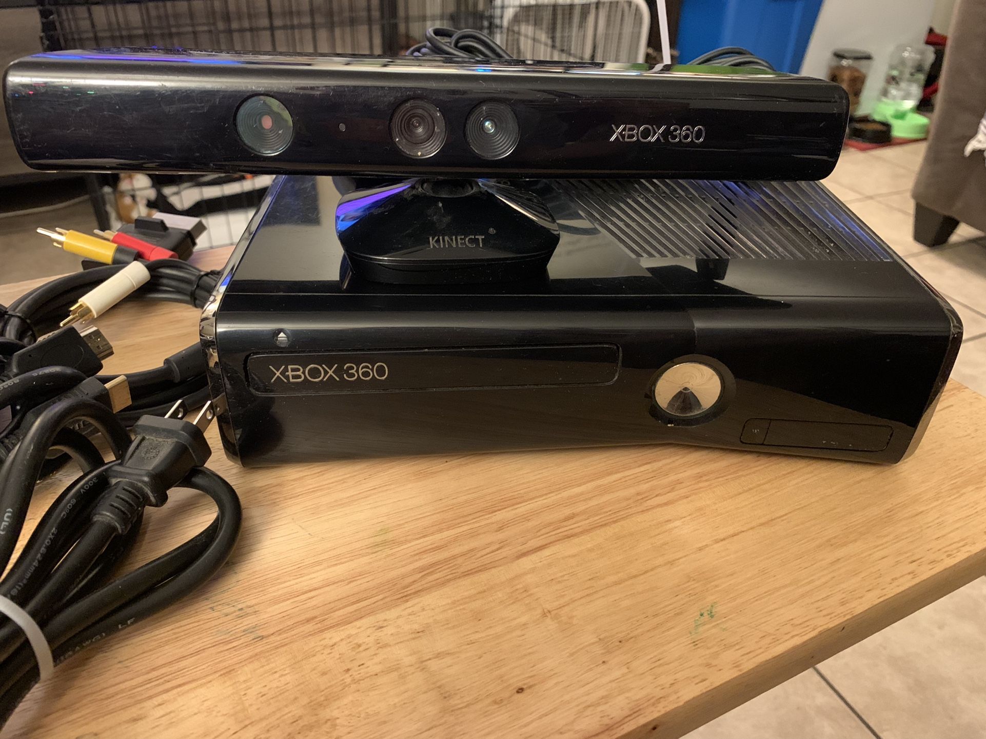 Xbox 360 With 4 Games